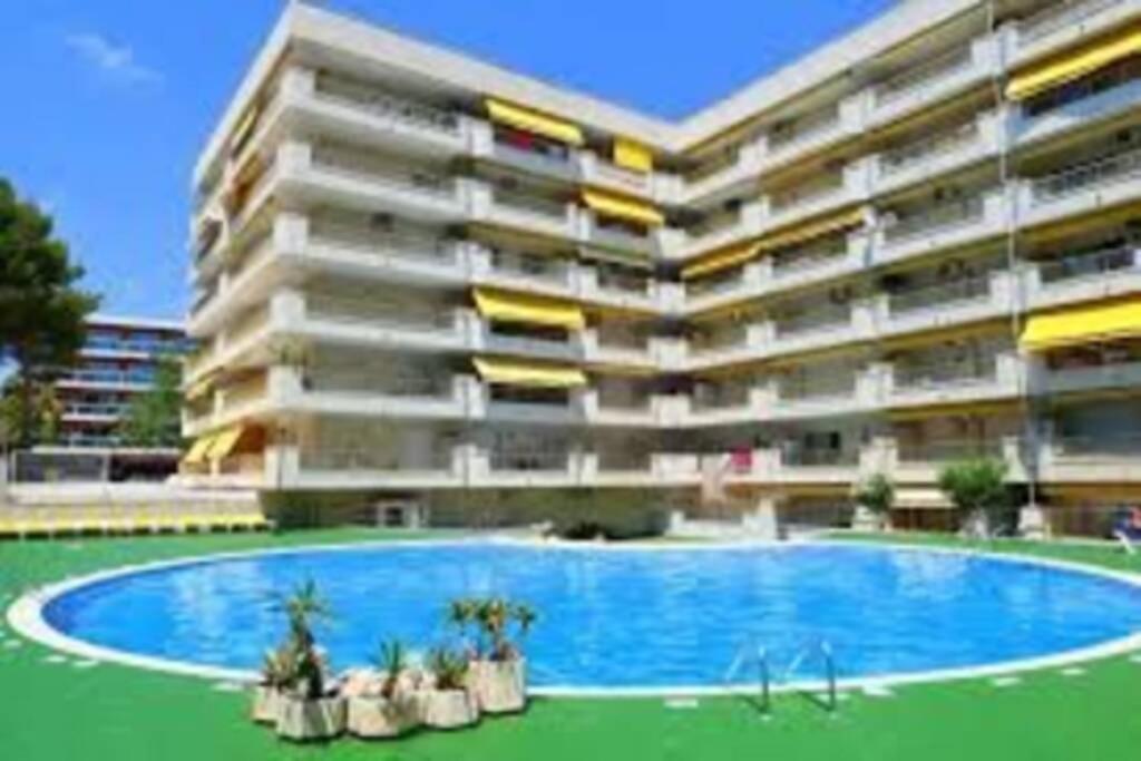 Cozy Apartment With Parking Salou Exterior foto