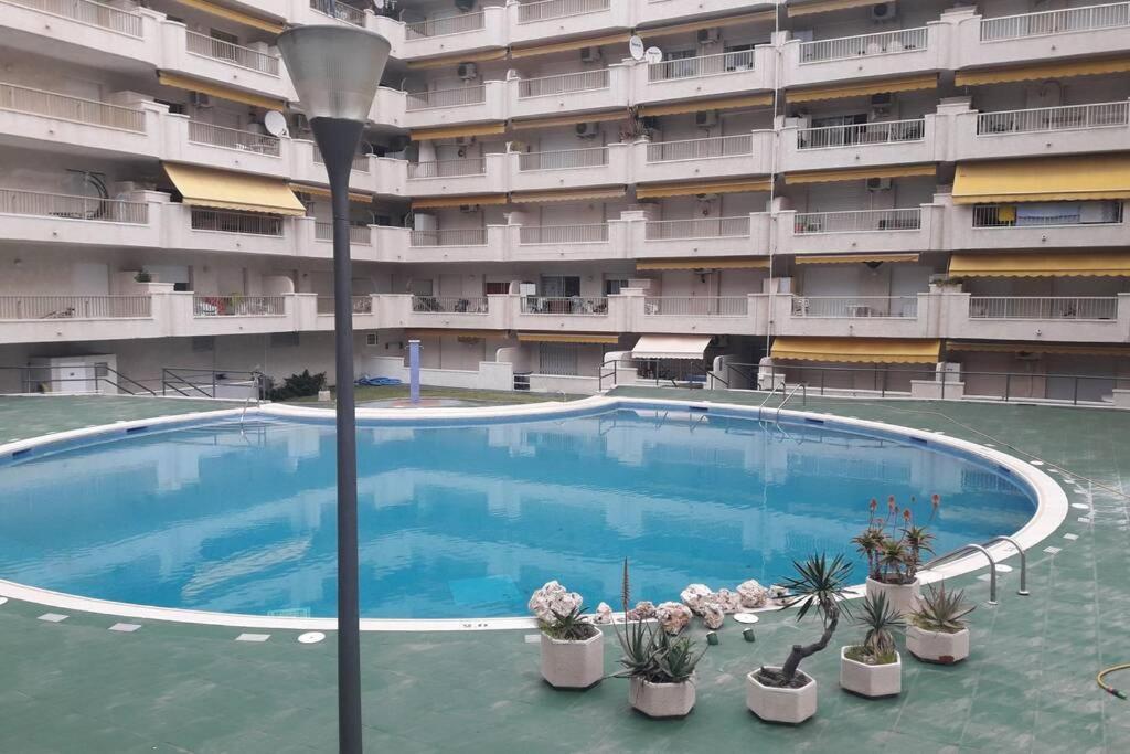 Cozy Apartment With Parking Salou Exterior foto